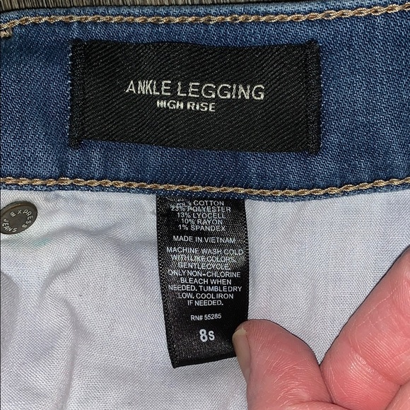 🔥Express🔥 - Picture 3 of 3